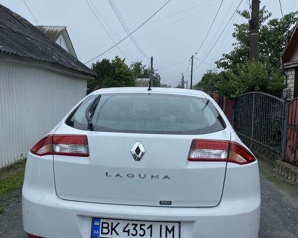 Белый Рено Лагуна, объемом двигателя 2 л и пробегом 205 тыс. км за 7999 $, фото 9 на Automoto.ua