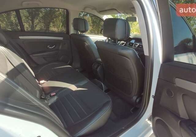 Білий Рено Лагуна, об'ємом двигуна 1.5 л та пробігом 278 тис. км за 7250 $, фото 8 на Automoto.ua