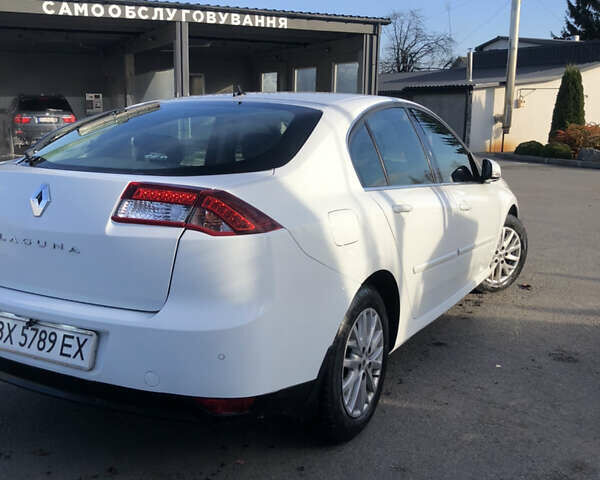 Белый Рено Лагуна, объемом двигателя 1.46 л и пробегом 318 тыс. км за 6100 $, фото 3 на Automoto.ua
