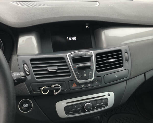 Білий Рено Лагуна, об'ємом двигуна 2 л та пробігом 318 тис. км за 7050 $, фото 27 на Automoto.ua