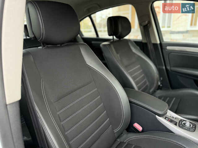 Белый Рено Лагуна, объемом двигателя 2 л и пробегом 246 тыс. км за 7999 $, фото 20 на Automoto.ua