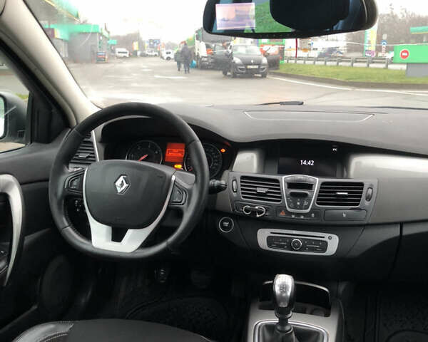 Білий Рено Лагуна, об'ємом двигуна 2 л та пробігом 318 тис. км за 7050 $, фото 24 на Automoto.ua