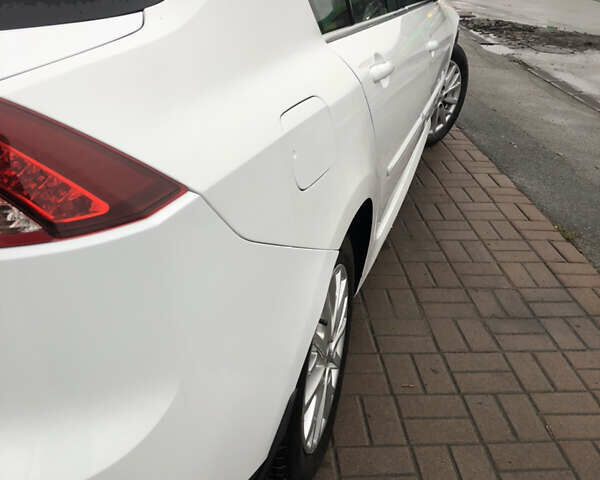 Білий Рено Лагуна, об'ємом двигуна 2 л та пробігом 318 тис. км за 7050 $, фото 7 на Automoto.ua