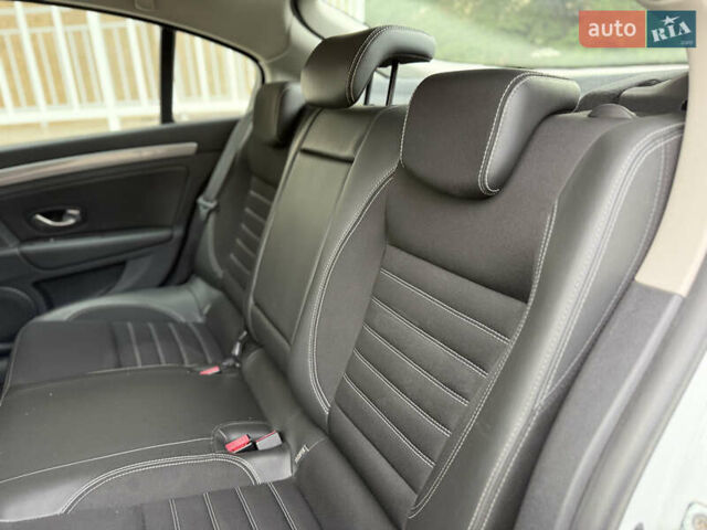 Белый Рено Лагуна, объемом двигателя 2 л и пробегом 246 тыс. км за 7999 $, фото 18 на Automoto.ua