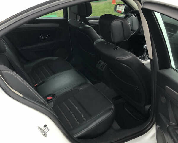 Білий Рено Лагуна, об'ємом двигуна 2 л та пробігом 318 тис. км за 7050 $, фото 34 на Automoto.ua