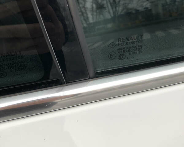 Білий Рено Лагуна, об'ємом двигуна 2 л та пробігом 318 тис. км за 7050 $, фото 21 на Automoto.ua