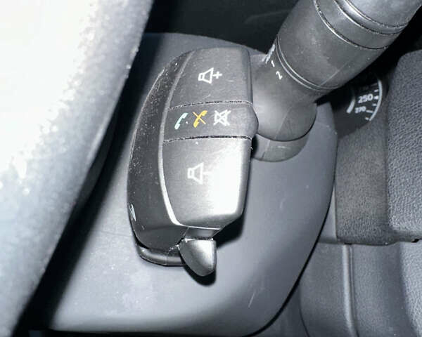 Белый Рено Лагуна, объемом двигателя 1.5 л и пробегом 243 тыс. км за 8400 $, фото 28 на Automoto.ua