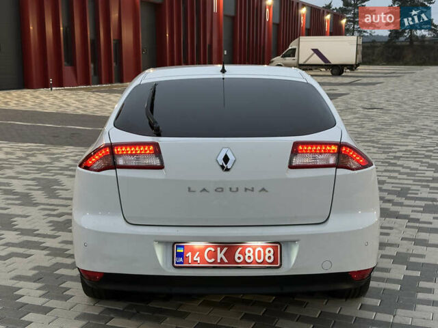 Белый Рено Лагуна, объемом двигателя 1.5 л и пробегом 220 тыс. км за 7500 $, фото 4 на Automoto.ua