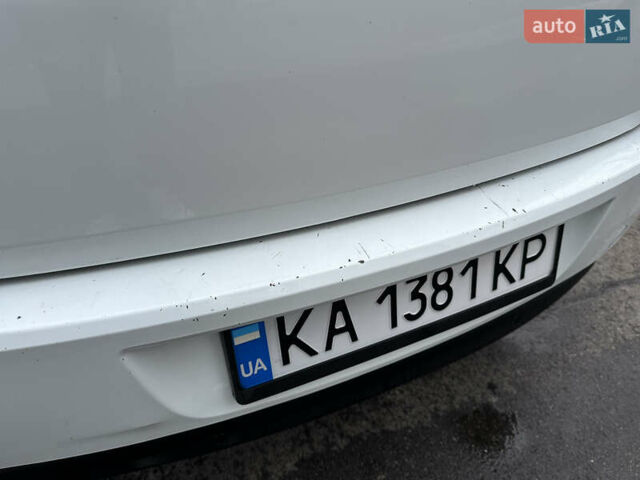 Белый Рено Лагуна, объемом двигателя 1.5 л и пробегом 243 тыс. км за 8400 $, фото 8 на Automoto.ua