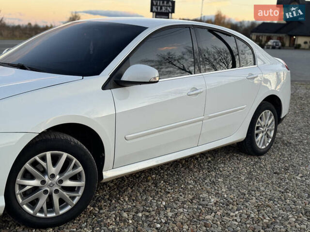 Рено Лагуна 2015 в Коломые на Automoto.ua Белый Рено Лагуна, объемом двигателя 0 л и пробегом 218 тыс. км за 7500 $, фото 23 на Automoto.ua