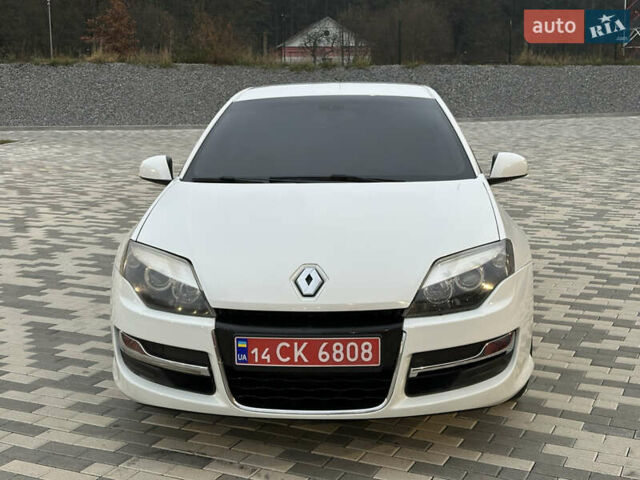 Белый Рено Лагуна, объемом двигателя 1.5 л и пробегом 220 тыс. км за 7500 $, фото 1 на Automoto.ua