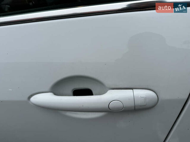 Белый Рено Лагуна, объемом двигателя 1.5 л и пробегом 243 тыс. км за 8400 $, фото 9 на Automoto.ua