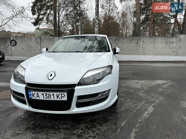 Белый Рено Лагуна, объемом двигателя 1.5 л и пробегом 243 тыс. км за 8400 $, фото 1 на Automoto.ua