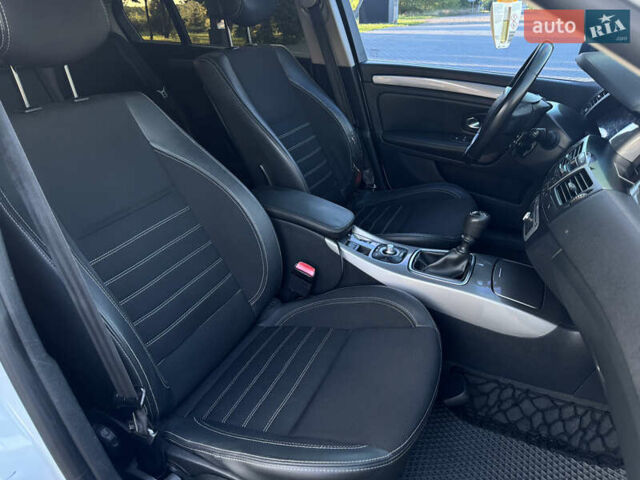 Рено Лагуна 2015 в Коломые на Automoto.ua Белый Рено Лагуна, объемом двигателя 0 л и пробегом 218 тыс. км за 7500 $, фото 44 на Automoto.ua