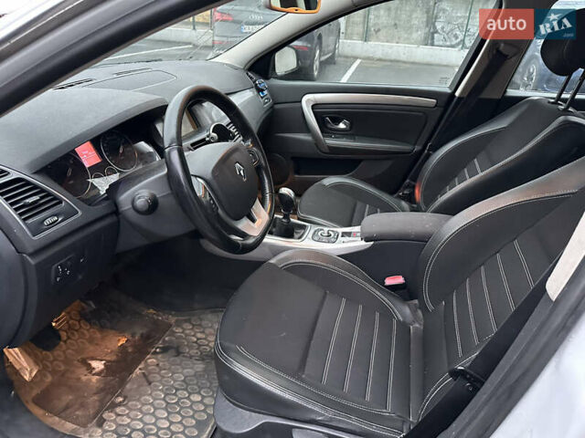 Белый Рено Лагуна, объемом двигателя 1.5 л и пробегом 243 тыс. км за 8400 $, фото 10 на Automoto.ua