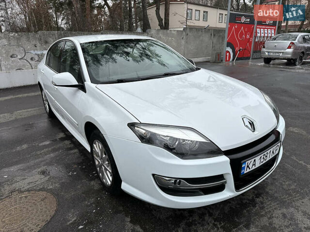 Белый Рено Лагуна, объемом двигателя 1.5 л и пробегом 243 тыс. км за 8400 $, фото 2 на Automoto.ua