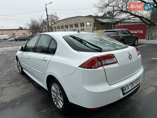 Белый Рено Лагуна, объемом двигателя 1.5 л и пробегом 243 тыс. км за 8400 $, фото 6 на Automoto.ua