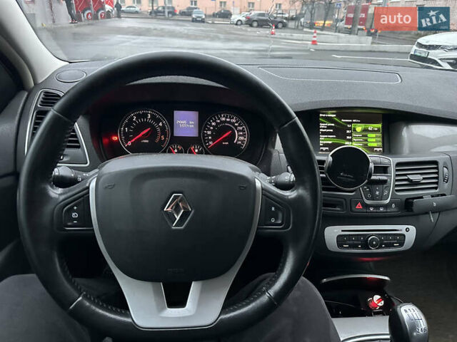 Белый Рено Лагуна, объемом двигателя 1.5 л и пробегом 243 тыс. км за 8400 $, фото 18 на Automoto.ua