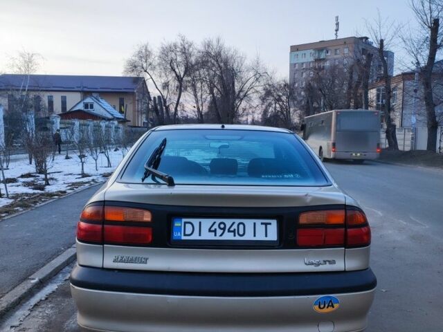 Бежевый Рено Лагуна, объемом двигателя 2 л и пробегом 250 тыс. км за 1900 $, фото 3 на Automoto.ua