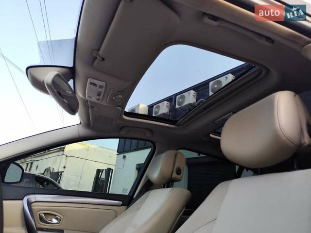 Бежевый Рено Лагуна, объемом двигателя 1.5 л и пробегом 250 тыс. км за 7100 $, фото 3 на Automoto.ua
