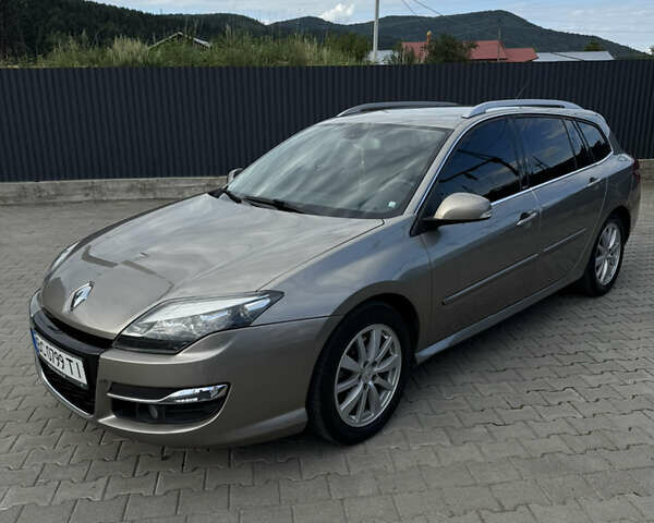 Бежевый Рено Лагуна, объемом двигателя 2 л и пробегом 313 тыс. км за 7100 $, фото 6 на Automoto.ua
