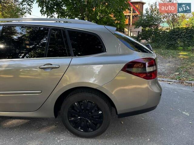 Бежевый Рено Лагуна, объемом двигателя 1.5 л и пробегом 383 тыс. км за 7390 $, фото 9 на Automoto.ua