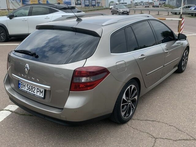 Бежевый Рено Лагуна, объемом двигателя 1.5 л и пробегом 260 тыс. км за 9000 $, фото 2 на Automoto.ua