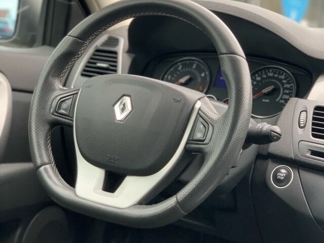 Бежевый Рено Лагуна, объемом двигателя 1.5 л и пробегом 260 тыс. км за 9000 $, фото 9 на Automoto.ua