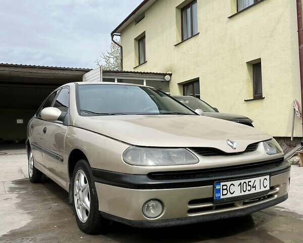 Бежевий Рено Лагуна, об'ємом двигуна 2 л та пробігом 279 тис. км за 2550 $, фото 1 на Automoto.ua