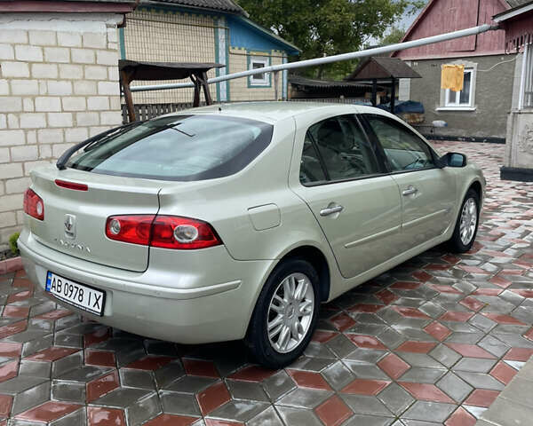 Бежевый Рено Лагуна, объемом двигателя 2 л и пробегом 215 тыс. км за 4600 $, фото 5 на Automoto.ua