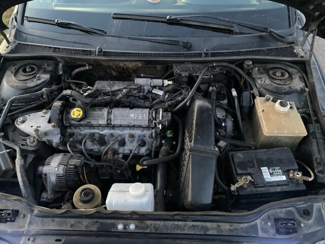 Чорний Рено Лагуна, об'ємом двигуна 1.8 л та пробігом 200 тис. км за 1200 $, фото 6 на Automoto.ua