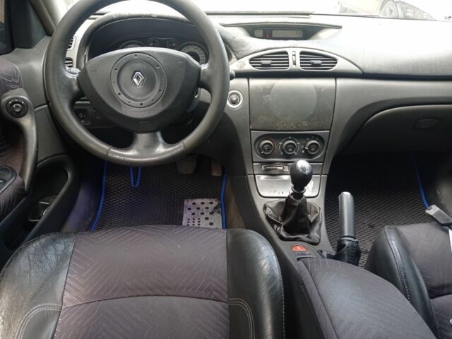 Черный Рено Лагуна, объемом двигателя 1.9 л и пробегом 243 тыс. км за 2700 $, фото 4 на Automoto.ua