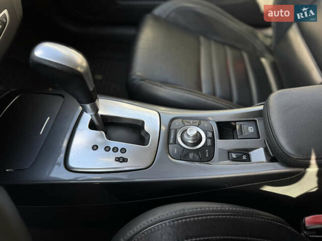 Черный Рено Лагуна, объемом двигателя 2 л и пробегом 284 тыс. км за 6990 $, фото 10 на Automoto.ua