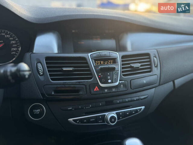 Черный Рено Лагуна, объемом двигателя 2 л и пробегом 284 тыс. км за 6490 $, фото 15 на Automoto.ua