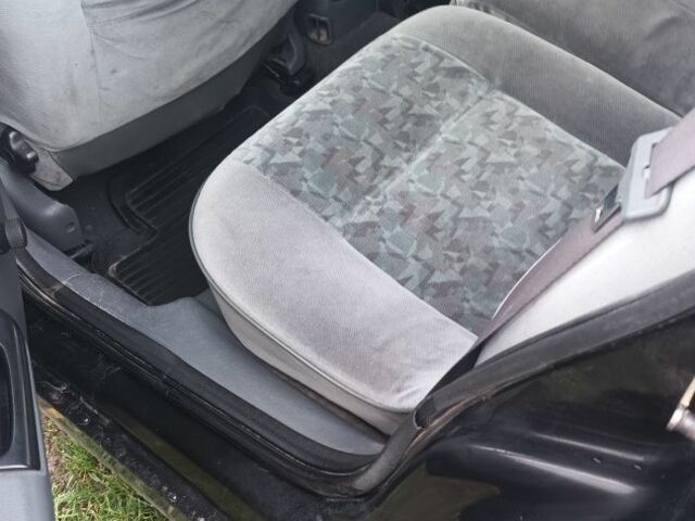 Черный Рено Лагуна, объемом двигателя 2.2 л и пробегом 416 тыс. км за 1500 $, фото 12 на Automoto.ua