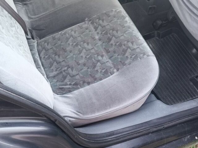 Черный Рено Лагуна, объемом двигателя 2.2 л и пробегом 416 тыс. км за 1500 $, фото 6 на Automoto.ua