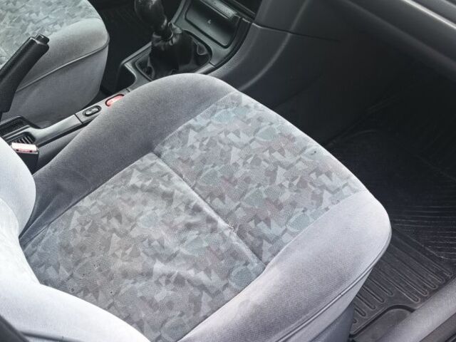 Черный Рено Лагуна, объемом двигателя 2.2 л и пробегом 416 тыс. км за 1500 $, фото 5 на Automoto.ua