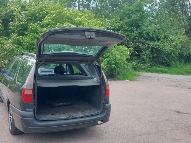 Чорний Рено Лагуна, об'ємом двигуна 2 л та пробігом 230 тис. км за 1999 $, фото 5 на Automoto.ua