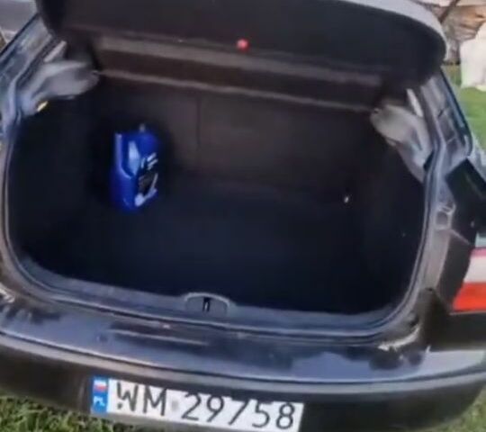 Чорний Рено Лагуна, об'ємом двигуна 0 л та пробігом 358 тис. км за 1300 $, фото 7 на Automoto.ua