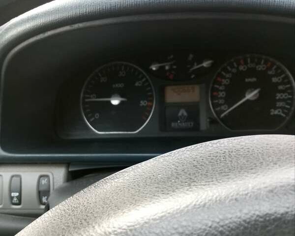 Черный Рено Лагуна, объемом двигателя 1.87 л и пробегом 400 тыс. км за 3550 $, фото 4 на Automoto.ua