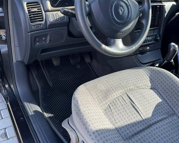 Рено Лагуна 2003 в Мукачеве на Automoto.ua Черный Рено Лагуна, объемом двигателя 1.8 л и пробегом 210 тыс. км за 3200 $, фото 9 на Automoto.ua