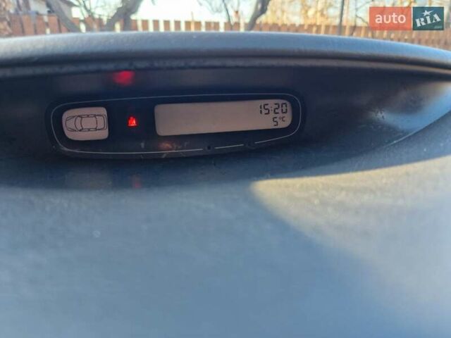 Черный Рено Лагуна, объемом двигателя 1.8 л и пробегом 371 тыс. км за 2499 $, фото 7 на Automoto.ua