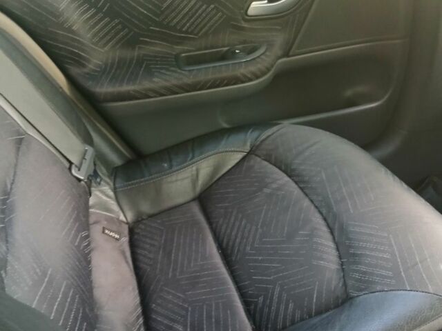 Черный Рено Лагуна, объемом двигателя 2 л и пробегом 328 тыс. км за 3207 $, фото 6 на Automoto.ua