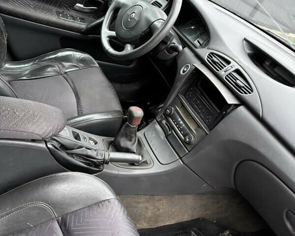 Черный Рено Лагуна, объемом двигателя 2 л и пробегом 430 тыс. км за 2300 $, фото 4 на Automoto.ua