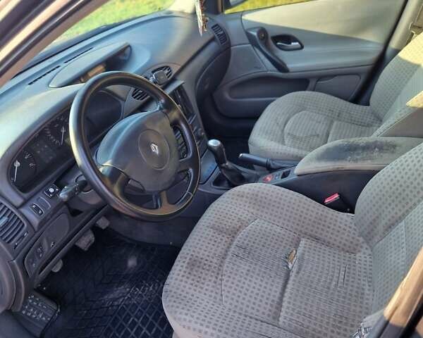 Черный Рено Лагуна, объемом двигателя 1.8 л и пробегом 371 тыс. км за 2499 $, фото 3 на Automoto.ua