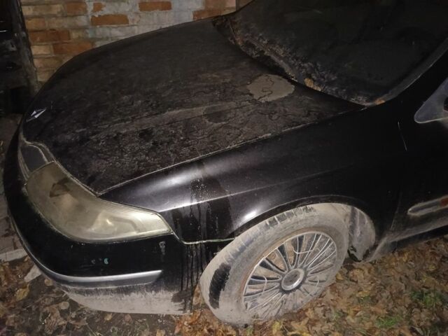 Черный Рено Лагуна, объемом двигателя 1.9 л и пробегом 200 тыс. км за 600 $, фото 2 на Automoto.ua