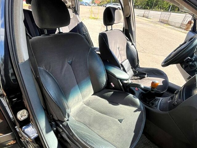 Черный Рено Лагуна, объемом двигателя 19 л и пробегом 388 тыс. км за 4000 $, фото 10 на Automoto.ua