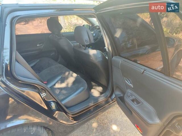 Черный Рено Лагуна, объемом двигателя 2 л и пробегом 285 тыс. км за 4800 $, фото 6 на Automoto.ua