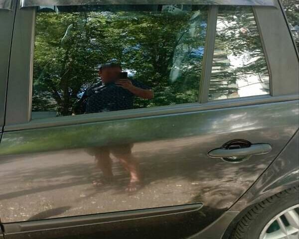 Черный Рено Лагуна, объемом двигателя 1.59 л и пробегом 275 тыс. км за 3500 $, фото 19 на Automoto.ua