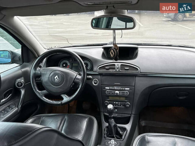 Черный Рено Лагуна, объемом двигателя 2 л и пробегом 356 тыс. км за 5500 $, фото 17 на Automoto.ua
